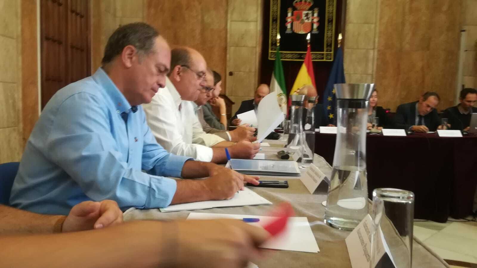Reunión en Almería entre el sector pesquero andaluz y representantes del Ministerio de Agricultura