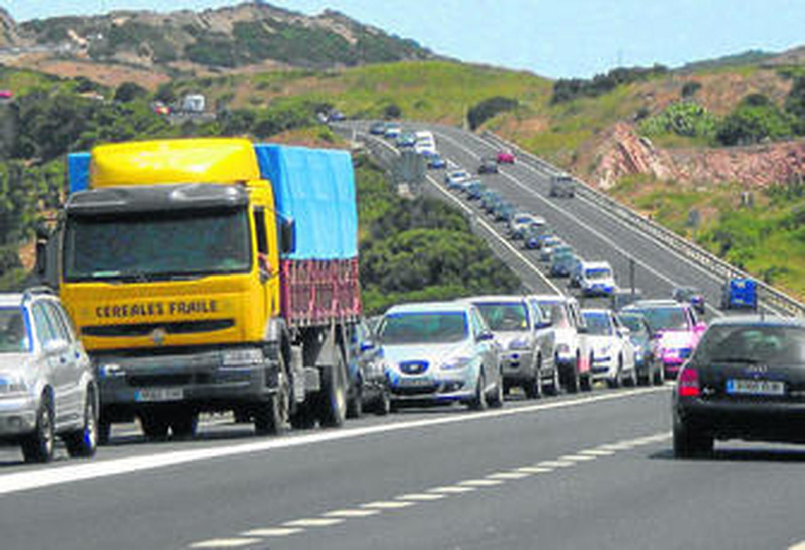 Caos en Tarifa por el colapso de la N-340
