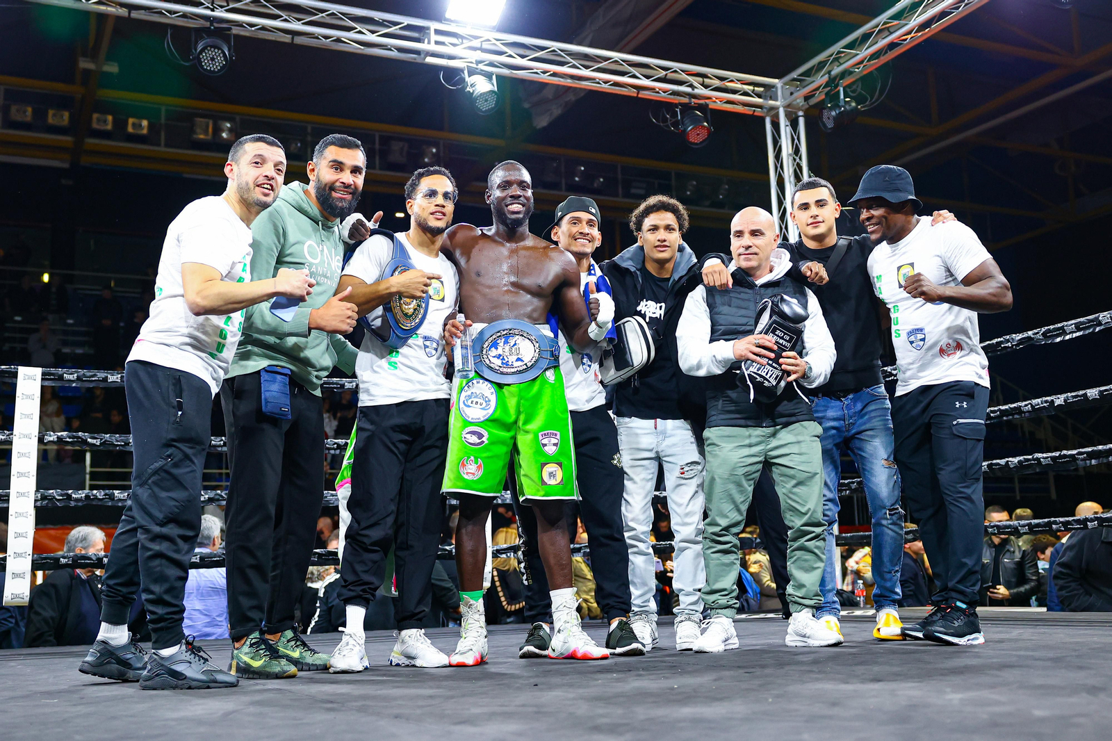 Las mejores fotos de la derrota de José Luis Navarro (El Cazador Jr) ante Gustave Tamba