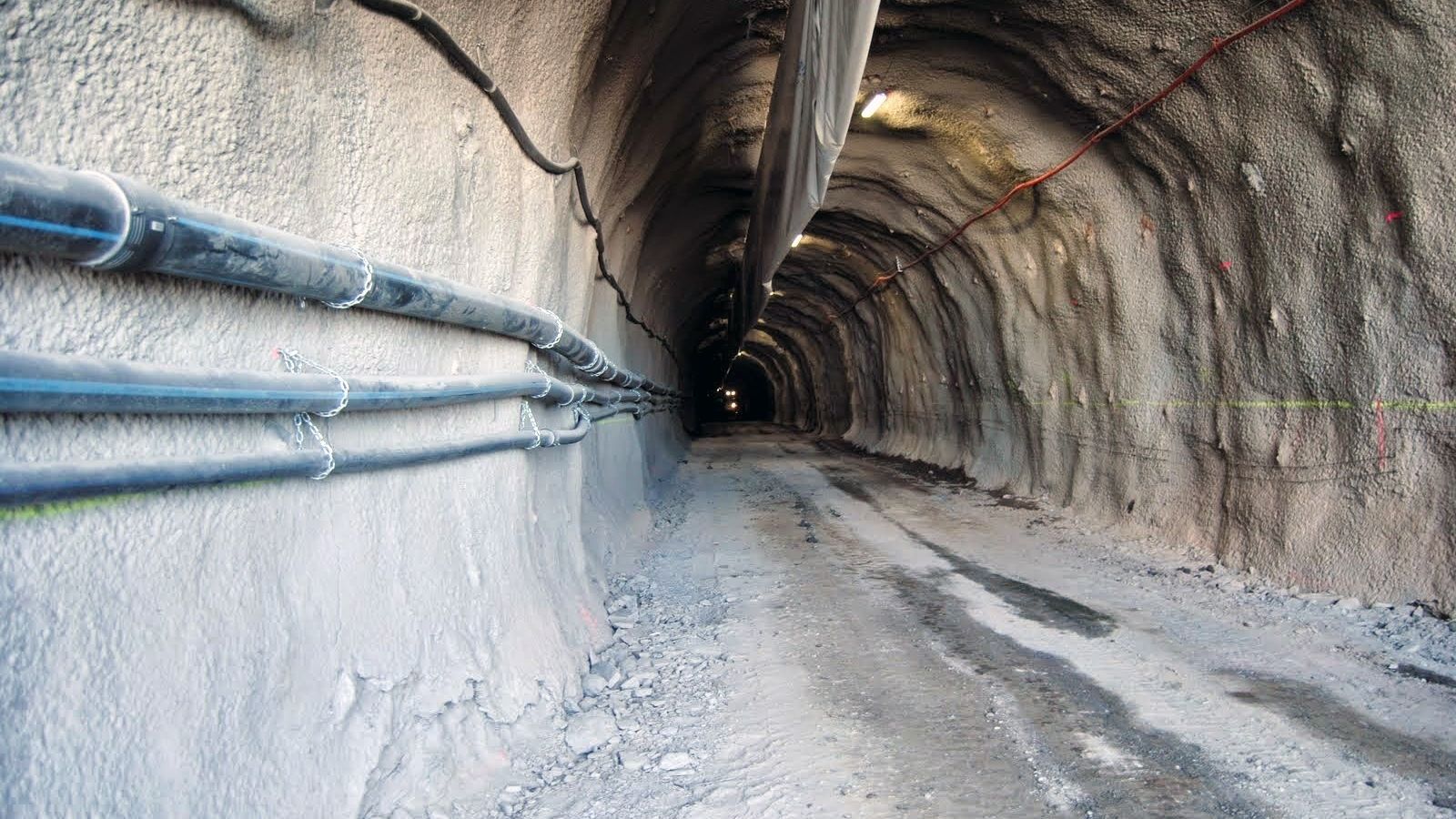 Entrada al interior de la mina de Aguas Teñidas.