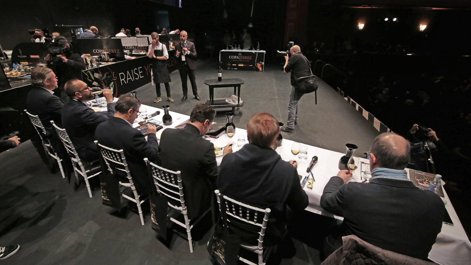 Imágenes de la Copa Jerez en el Teatro Villamarta