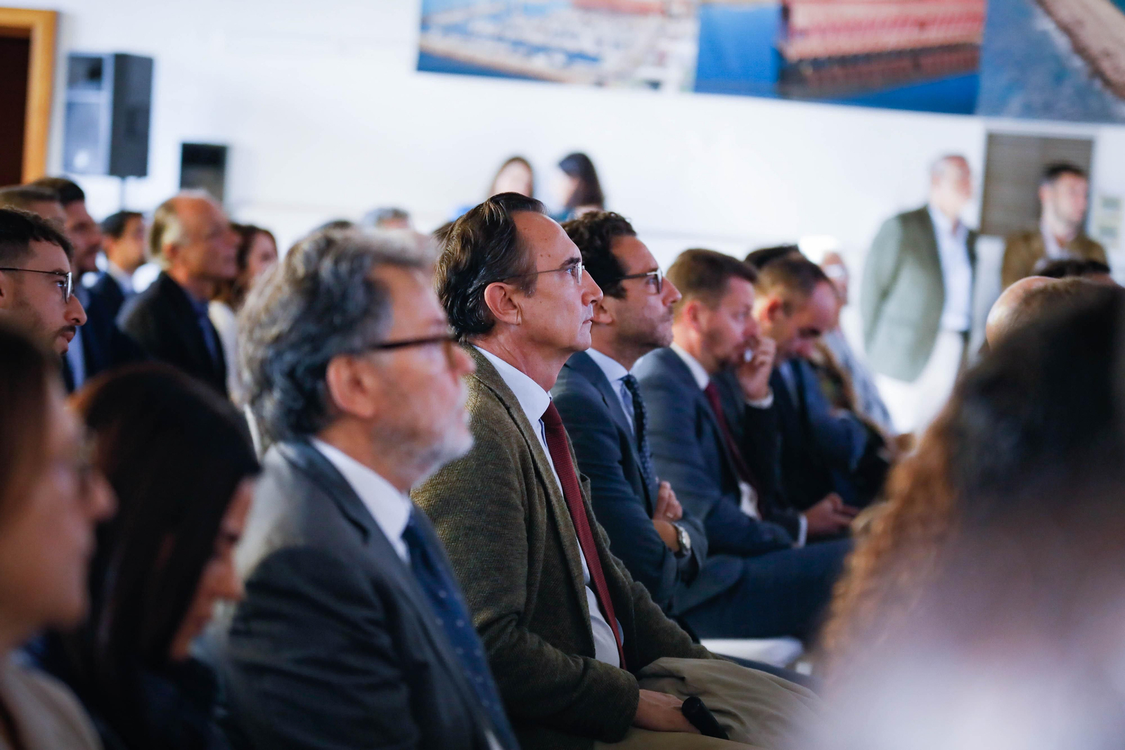 Imágenes del desayuno informativo