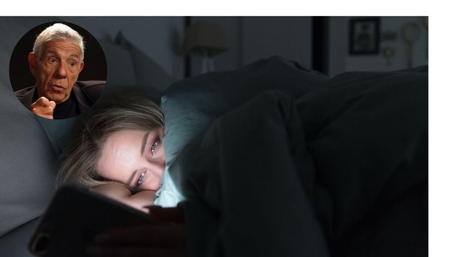 Una joven usando el móvil antes de dormir