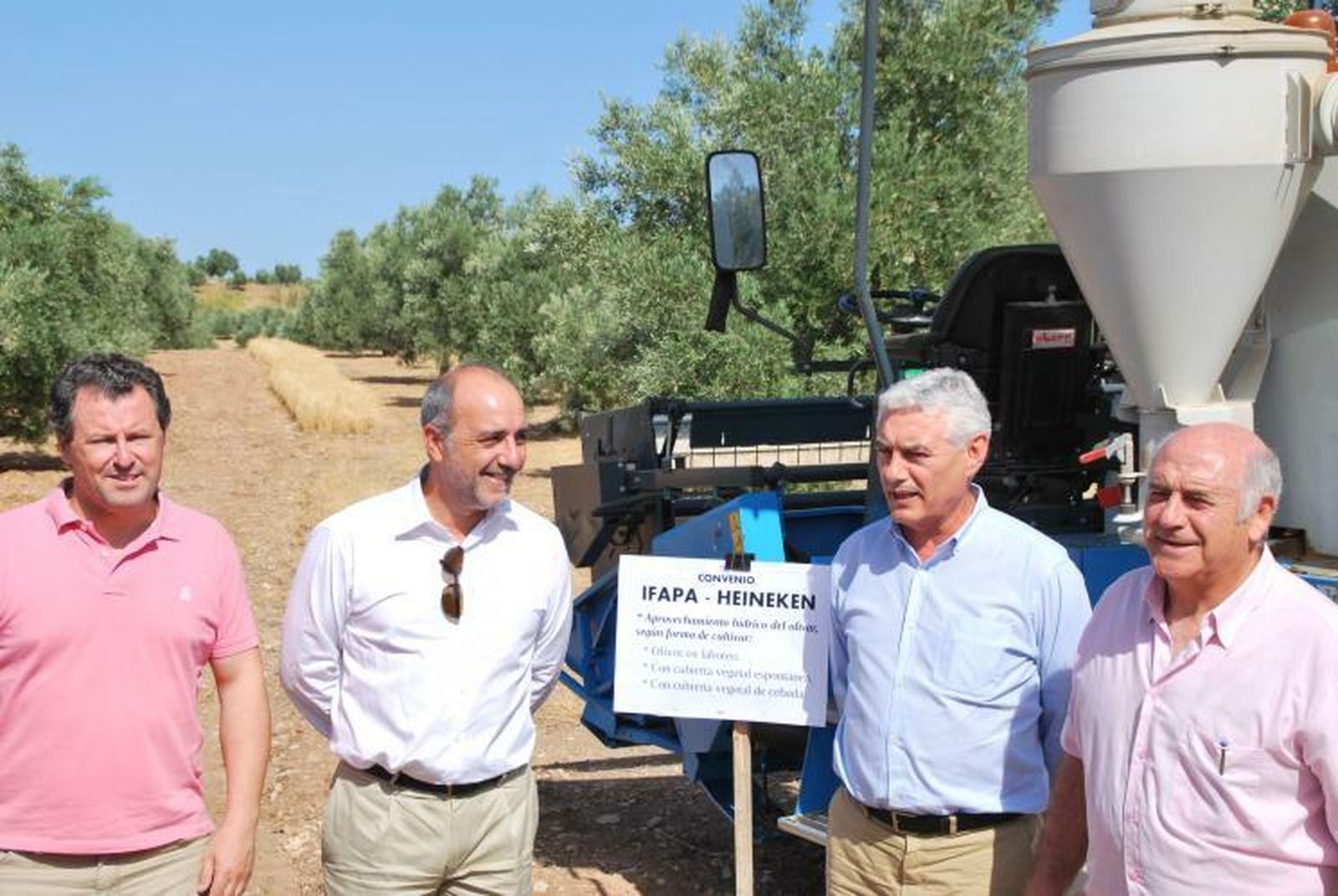 Ifapa y Heineken desarrollan el proyecto ‘Eficiencia del uso del agua en el cultivo mixto cebada-olivar y eficiencia en la siembra de cebada maltera’.