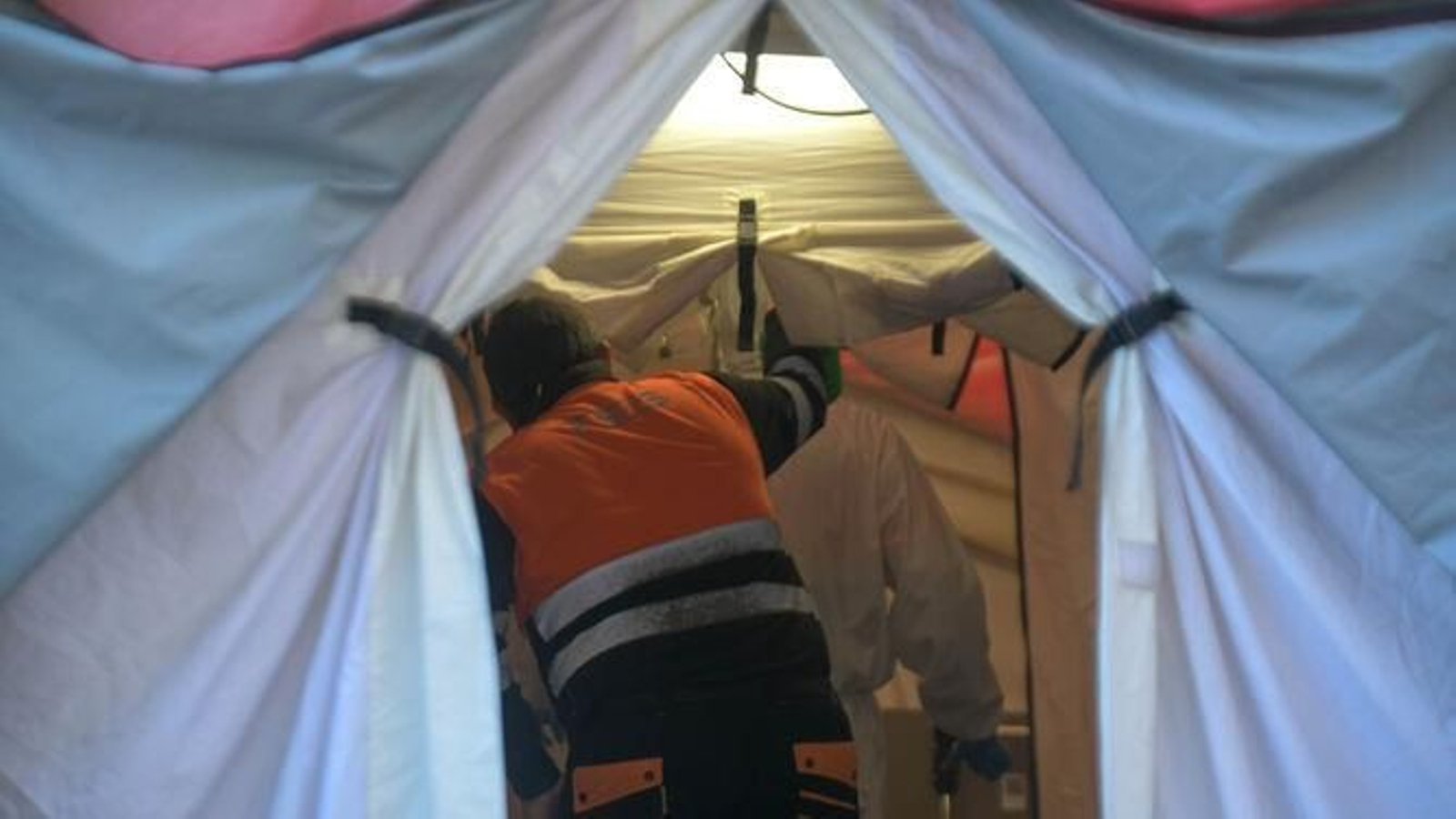 El coronavirus vuelve a llenar camas de hospital y UCI en Granada