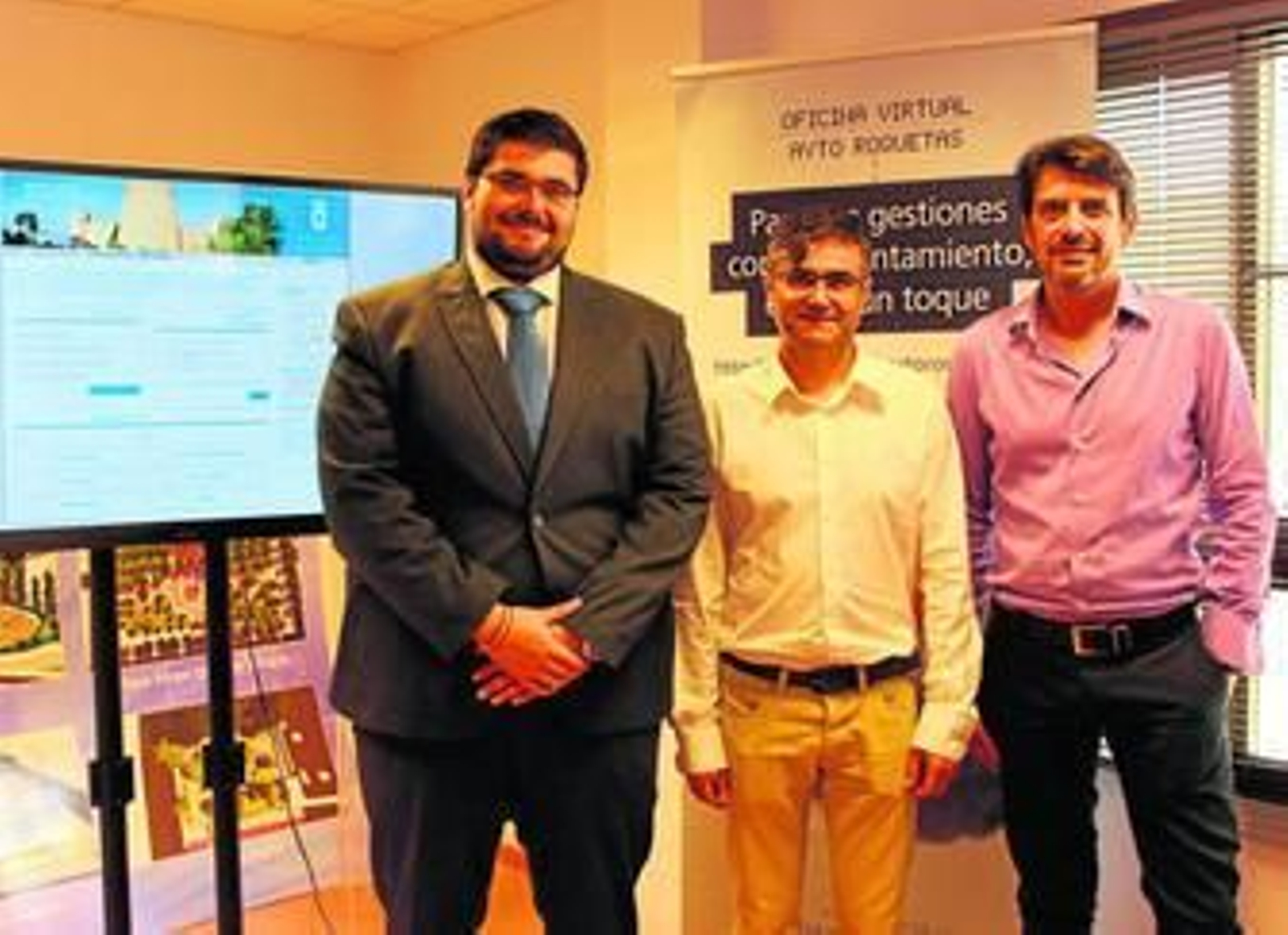 Presentación de la oficina virtual del Ayuntamiento de Roquetas de Mar, tras su reciente renovación.