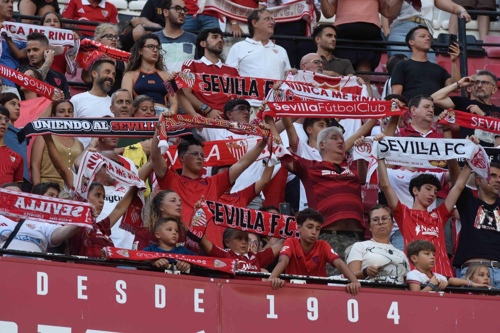 Búscate en el Sevilla FC Al-Qadsiah FC  2