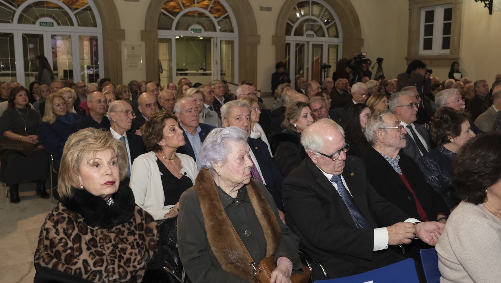 Las fotografías de la entrega del Escudo de Oro de la Provincia al Doctor Francisco Ortega Viñolo