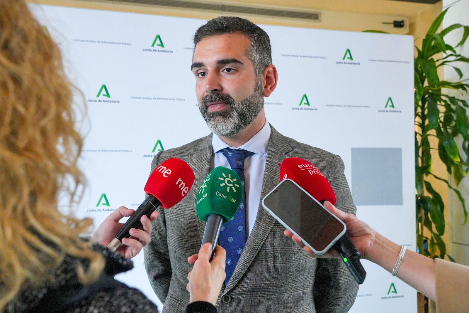 Fernández-Pacheco asegura que el 40% de las autorizaciones ambientales se resolverán en cinco meses.