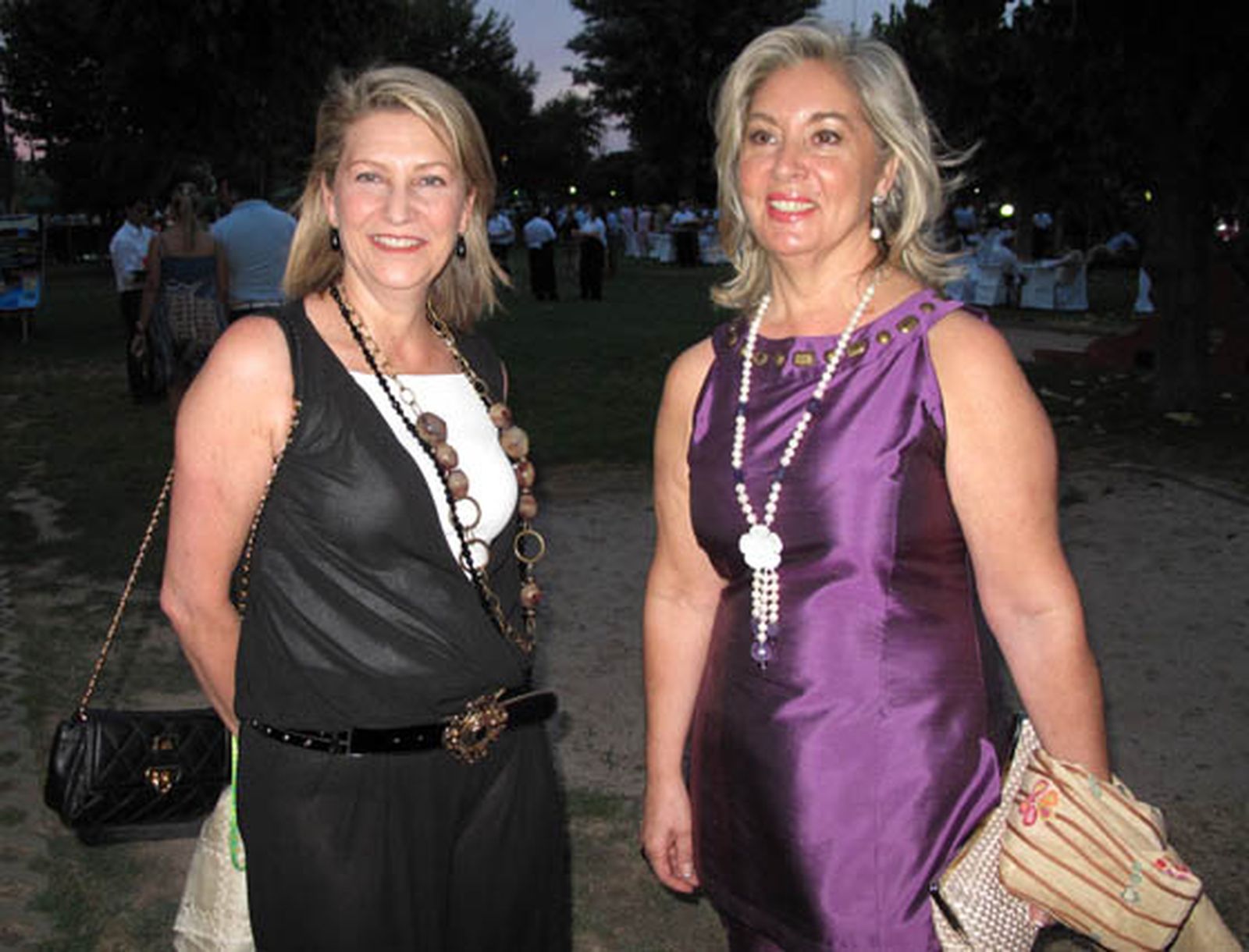 Mati Pomares y María Gómez Galván, responsable de Patrimonio y Medioambiente de Cajasol.

Foto: Victoria Ramírez