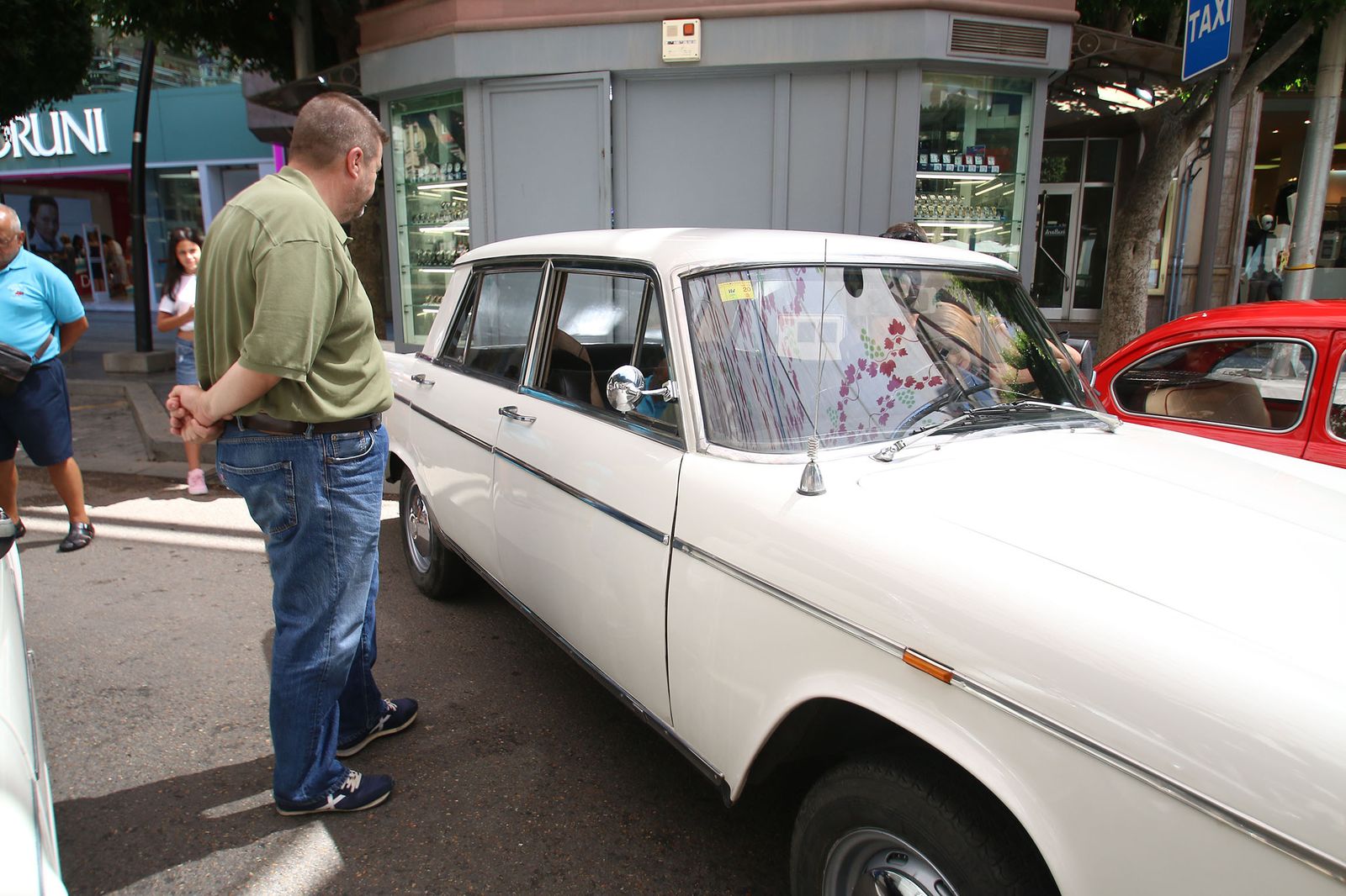 Fotogalería Exhibición Seat 600. Feria Almería 2019