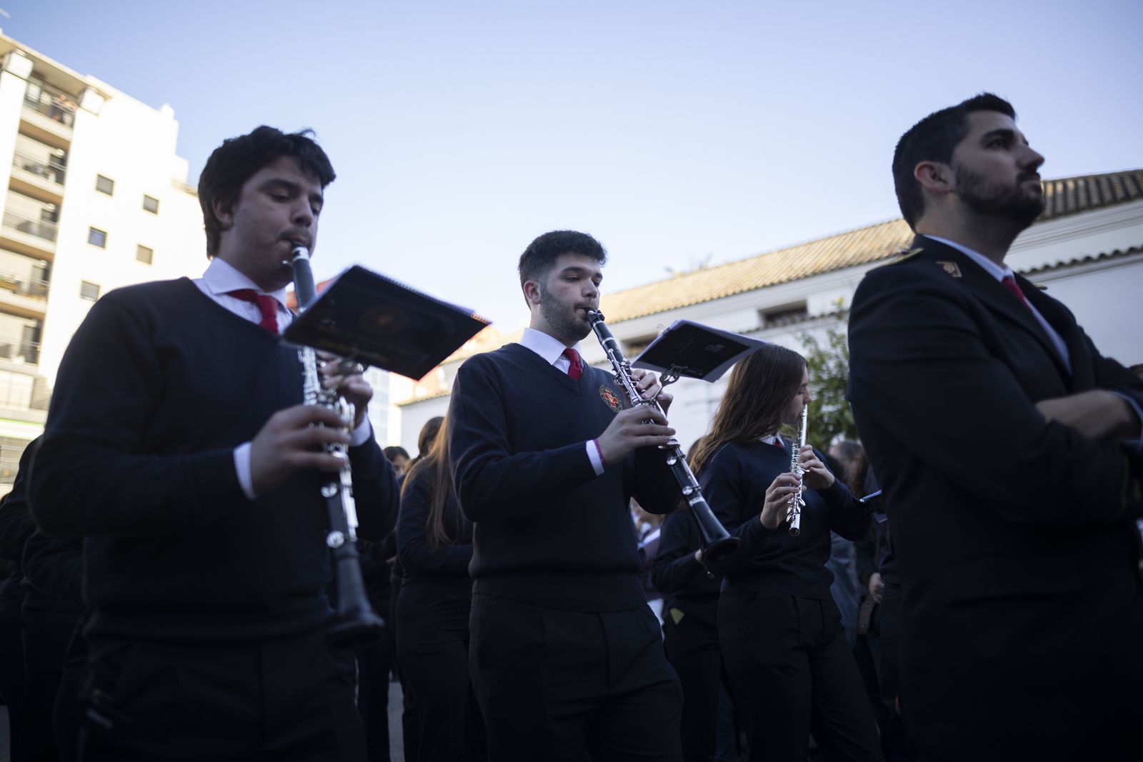 La Hermandad del Santo Entierro de la Semana Santa de Huelva 2023, en imágenes