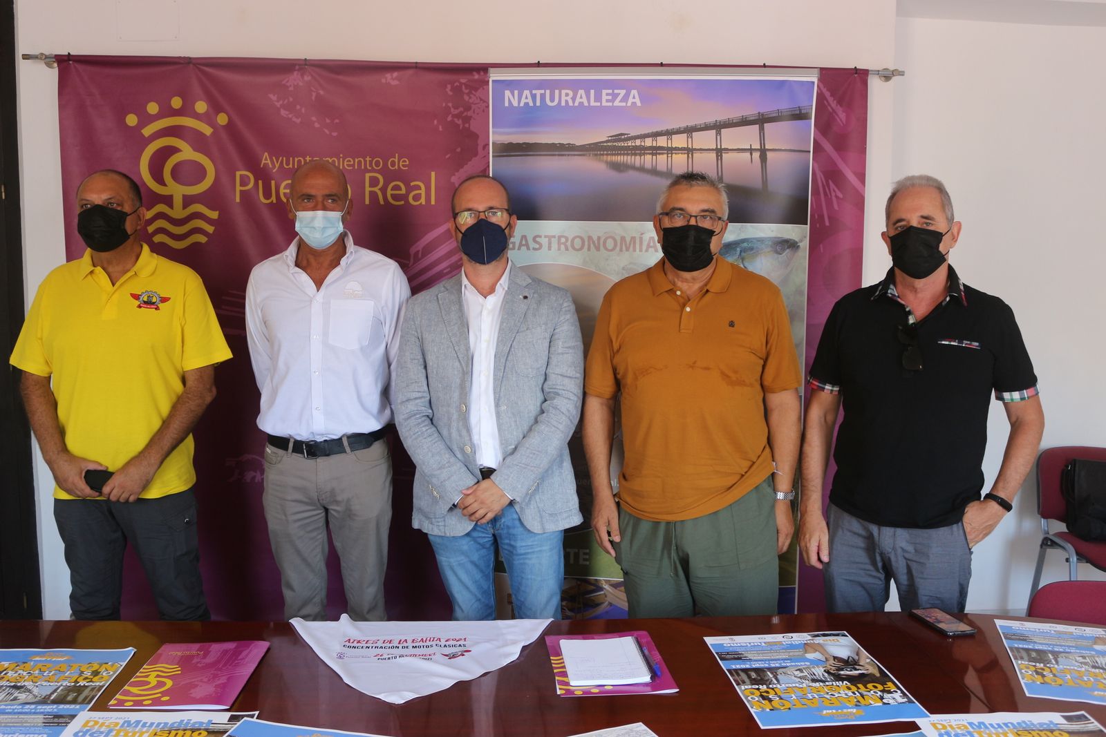 De izquierda a derecha: Joaquín Góngora, Santiago González, Manuel Izco, Fito Mendi y Antonio Alcázar