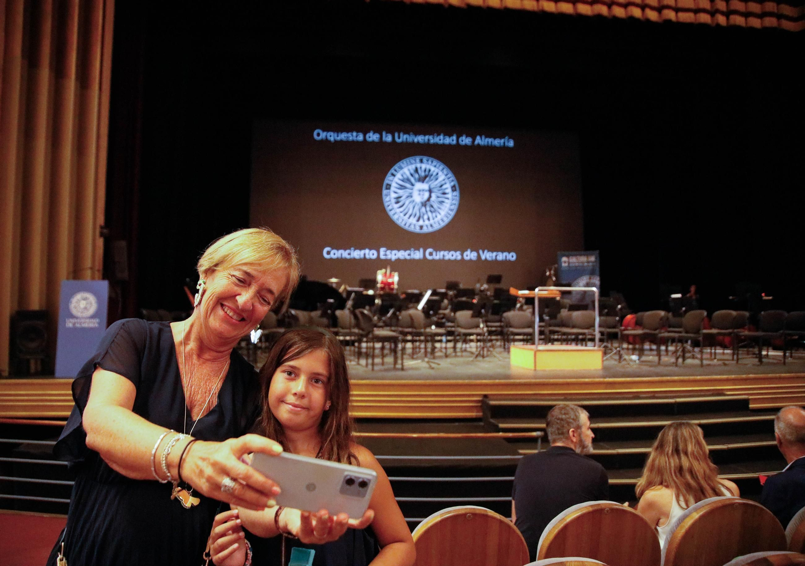 El concierto de la Orquesta de la UAL en el Auditorio Maestro Padilla, en imágenes