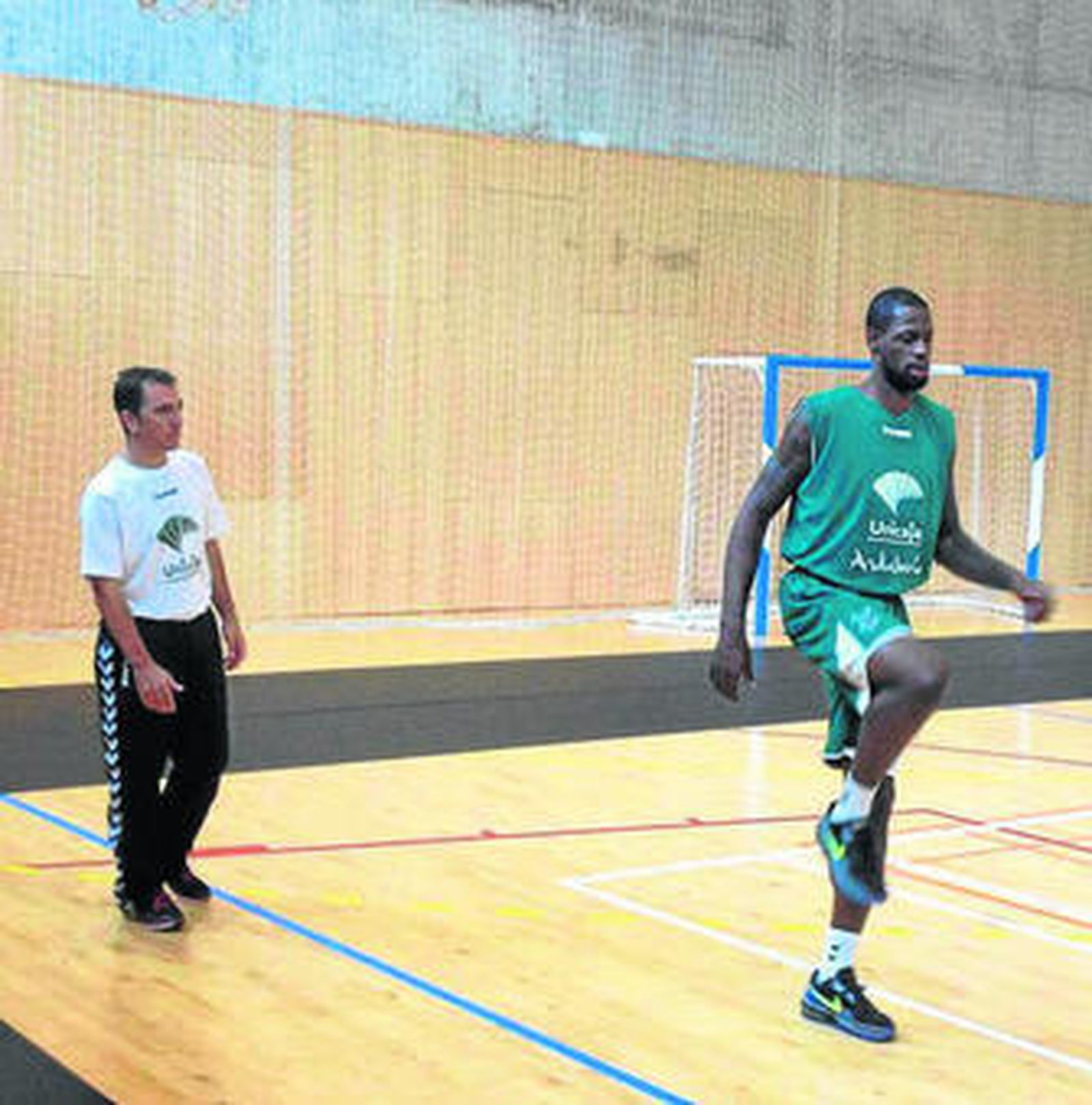 Gist trabaja con el fisioterapeuta Mario Bárbara.