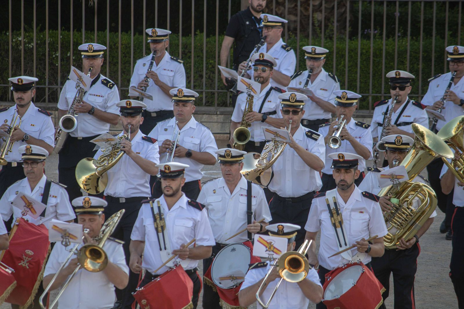 Las bandas de música se lucen antes del Día de las Fuerzas Armadas en Granada