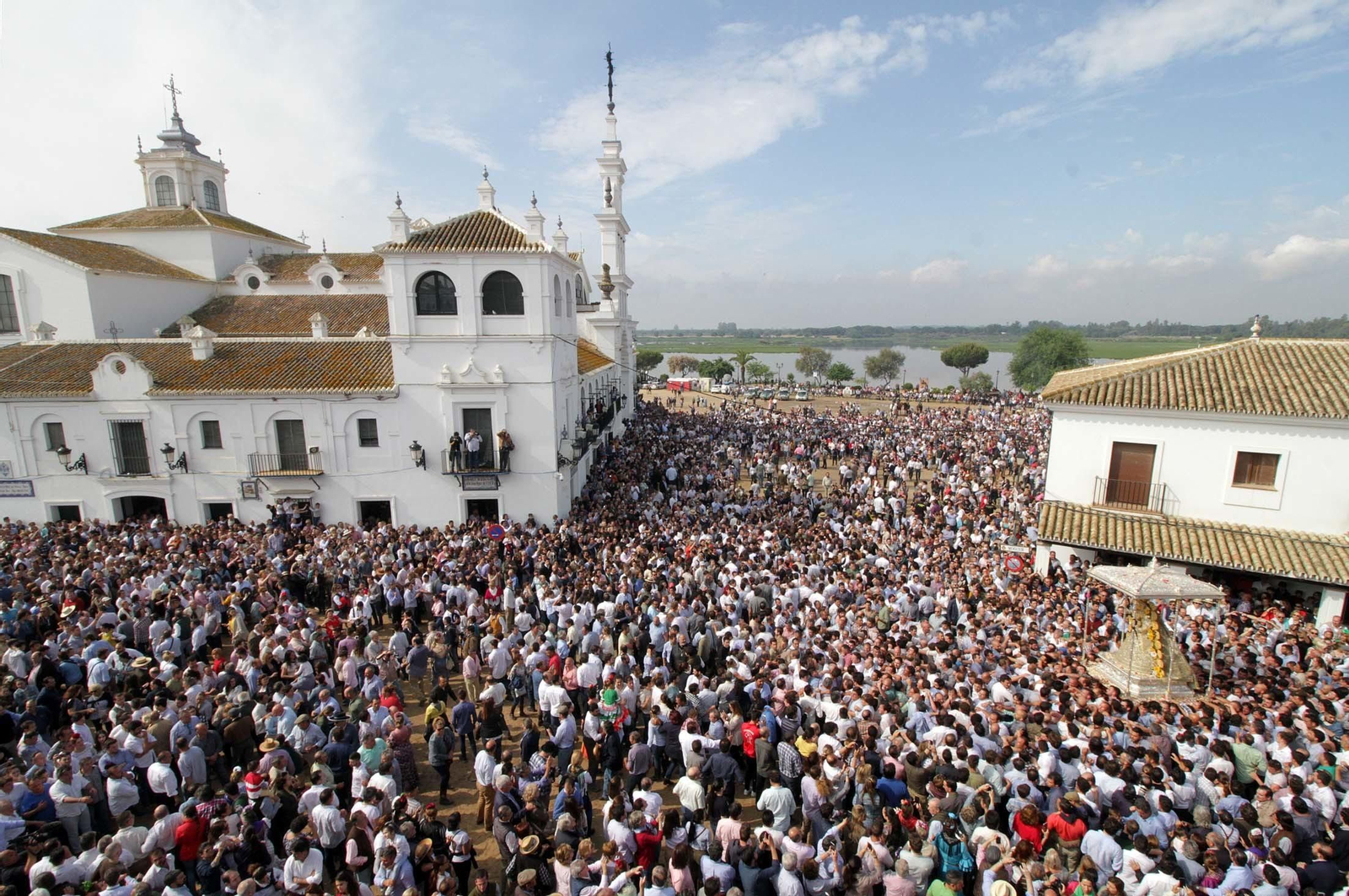 El Lunes de Pentecostés en imágenes
