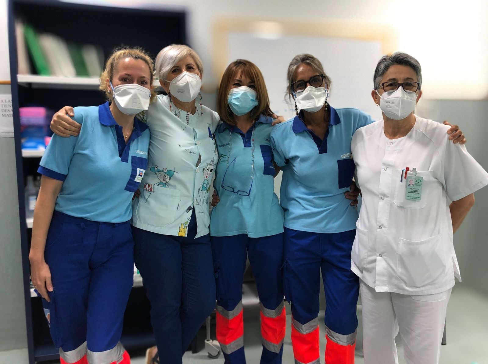 Enfermeras del centro de salud San Hilario de Dos Hermanas, encargadas de la vacunación Covid, con la supervisora de enfermería a la derecha, Ana Fernández López.