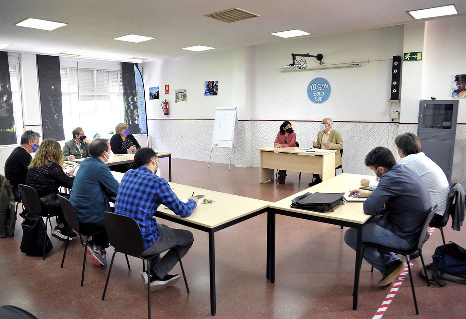 Juan Antonio Cabello y Ana Hérica Ramos, en la reunión con los colegios de la zona sur y oeste.