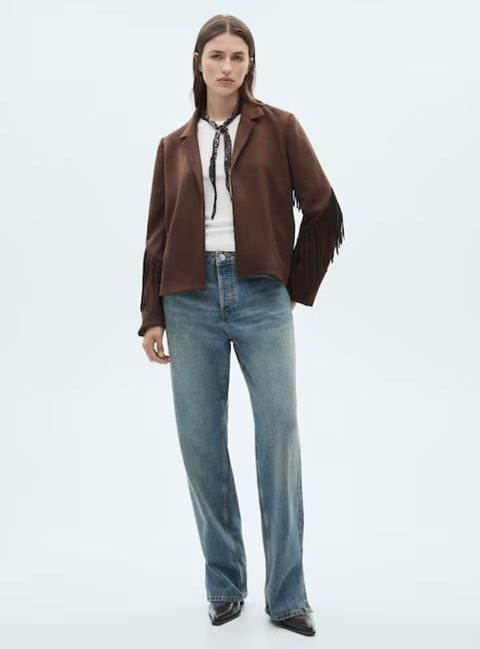 Chaqueta de flecos de Mango.