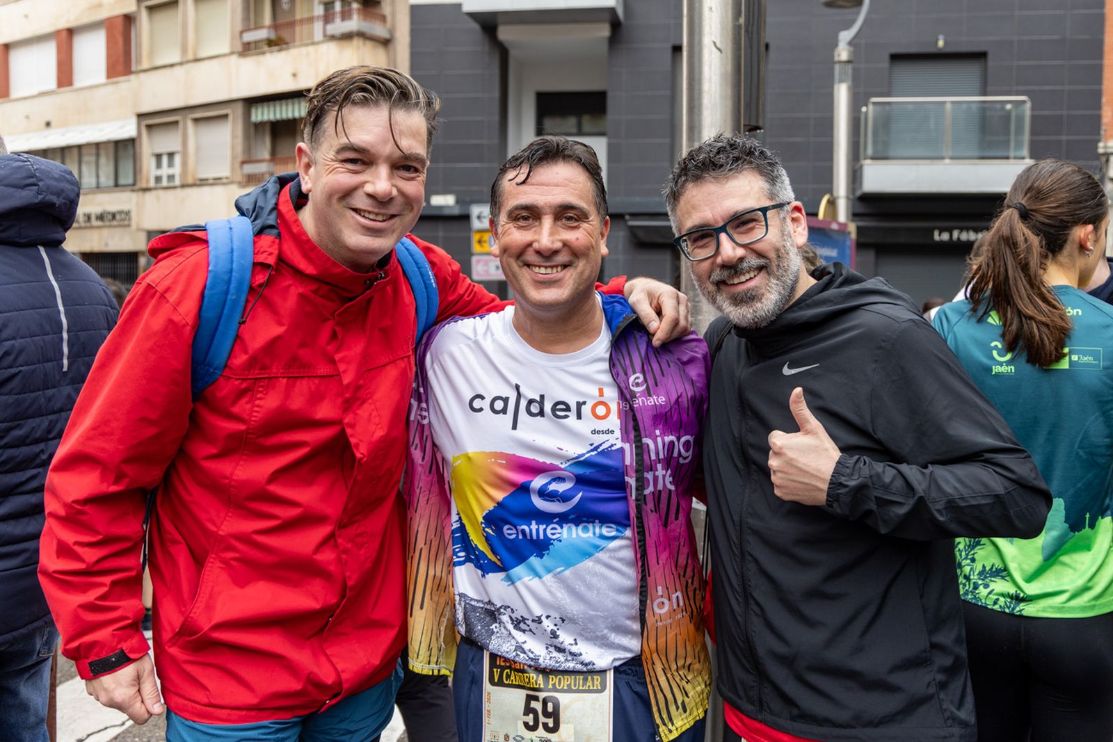 En imágenes: la lluvia no frena a más de un millar de corredores en la V Carrera Popular del IES San Juan Bosco (1)