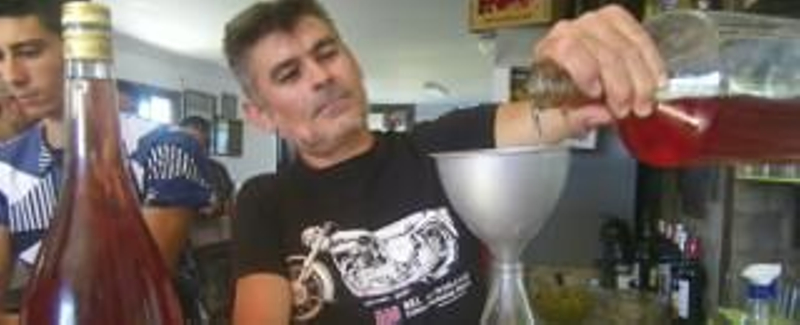 En Cádiz ya ondea la bandera roja