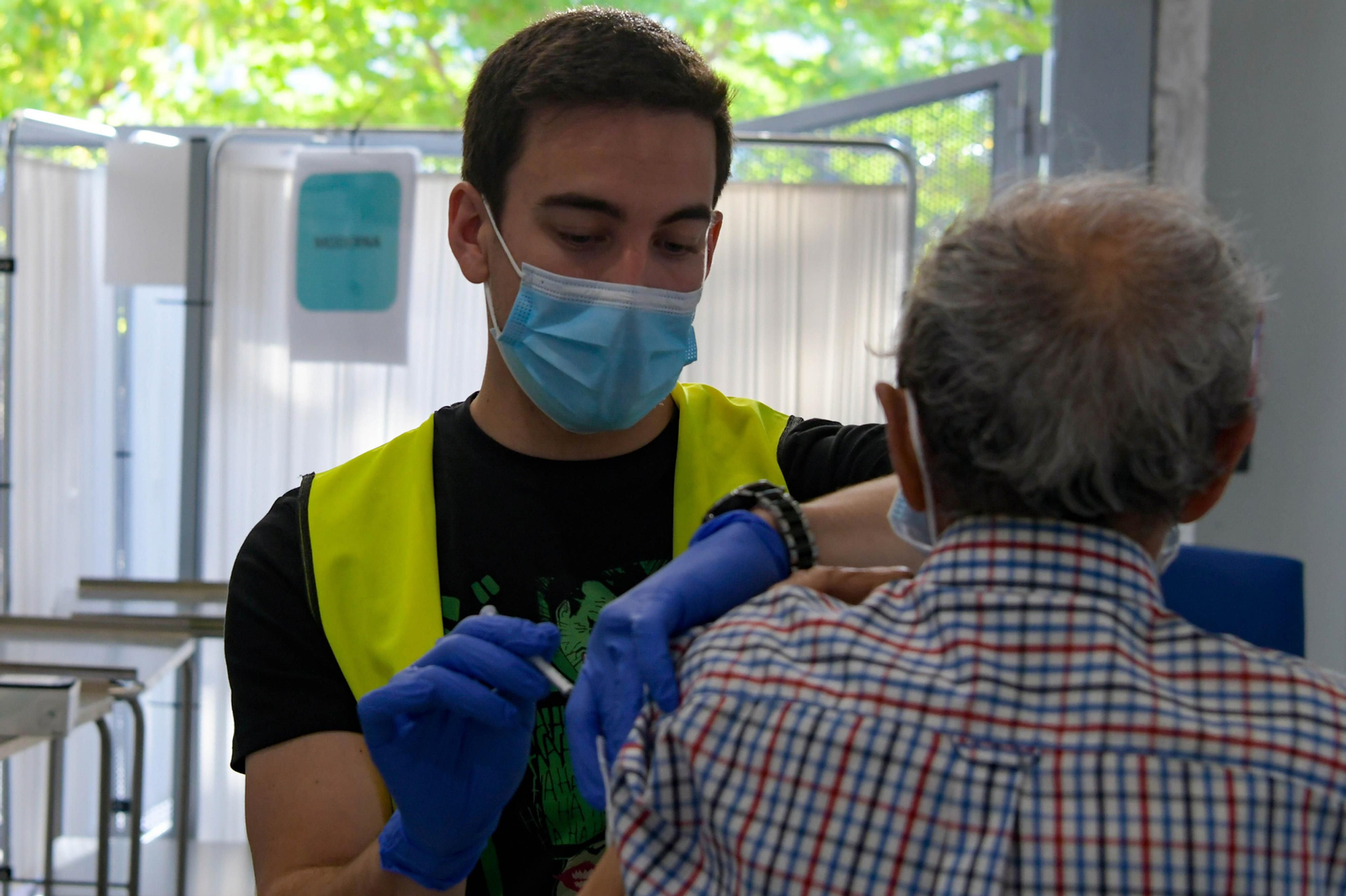 Fotos: así se ha cerrado el vacunódromo del Parque Norte de Bomberos de Granada