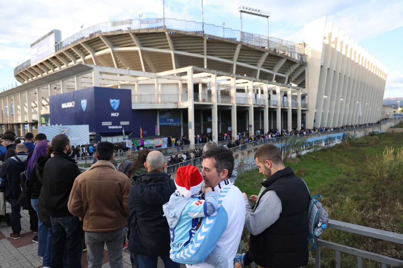 Búscate en las fotos del entrenamiento del Málaga CF en La Rosaleda