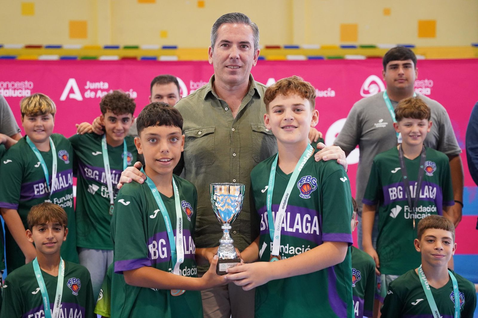 EBG Málaga celebra su bronce andaluz.