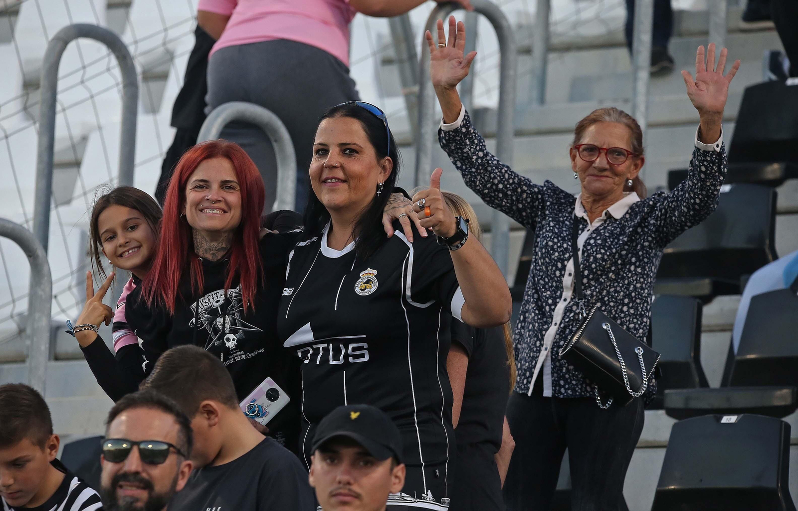 Búscate durante el Balona - Sevilla Atlético en el Ciudad de La Línea