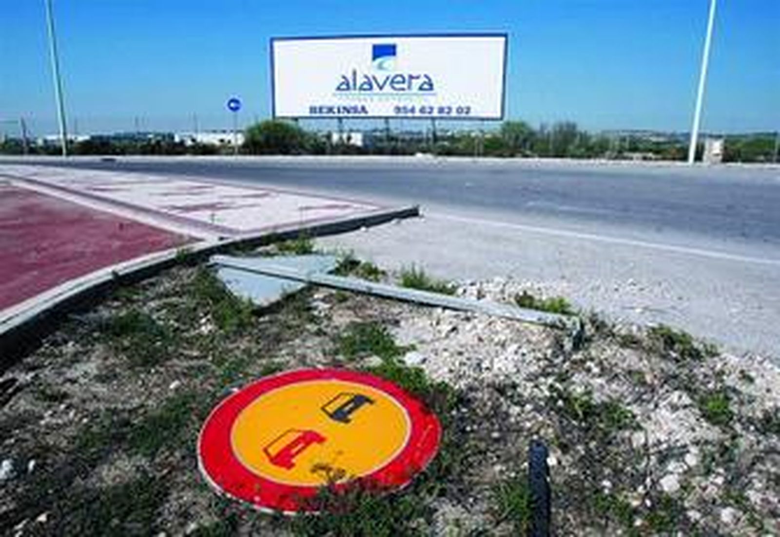 Terrenos en los que se construirá el centro comercial Alavera Puerto.