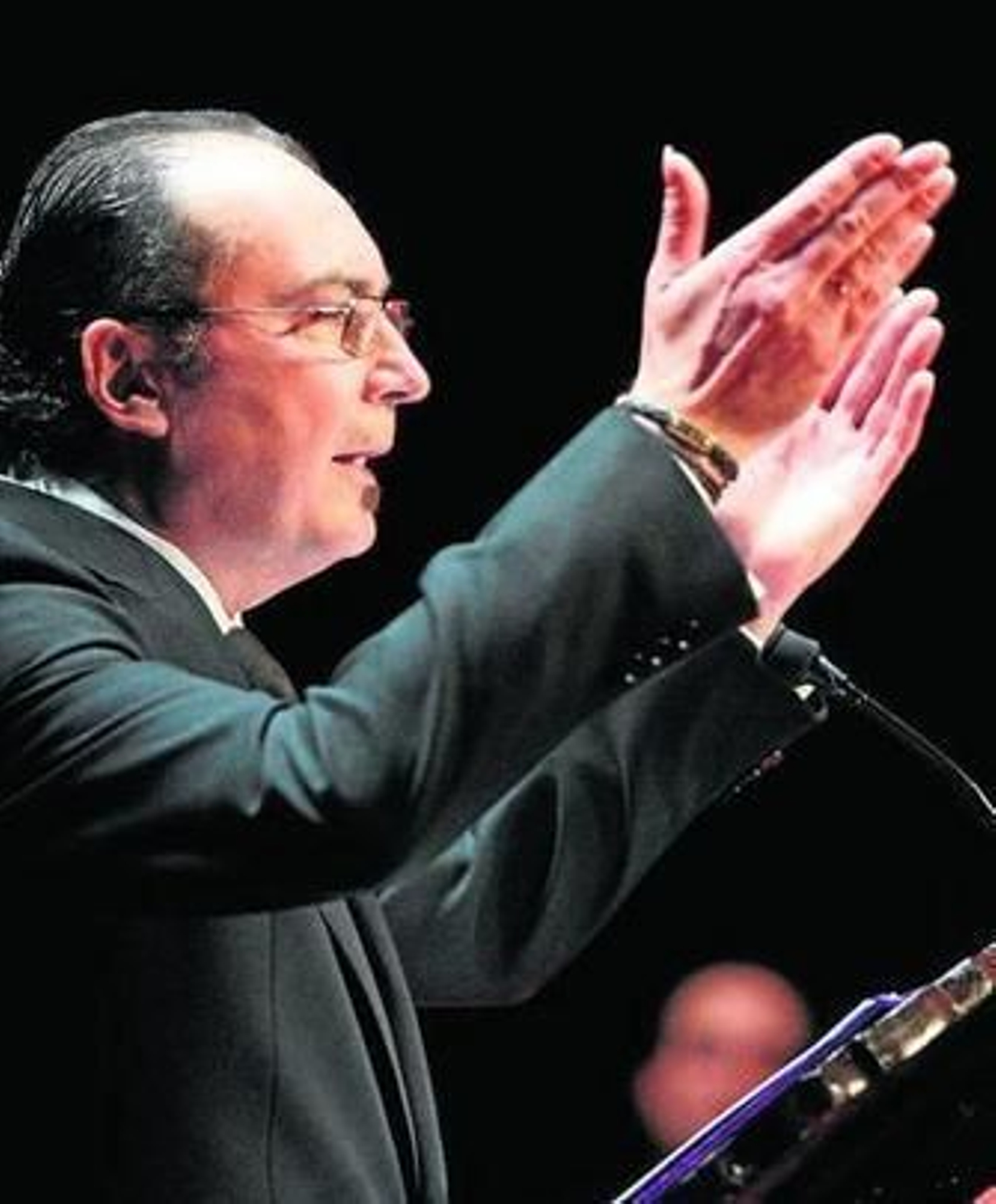 El patio de butacas del Villamarta durante le pregón de la Semana Santa pronunciado ayer.