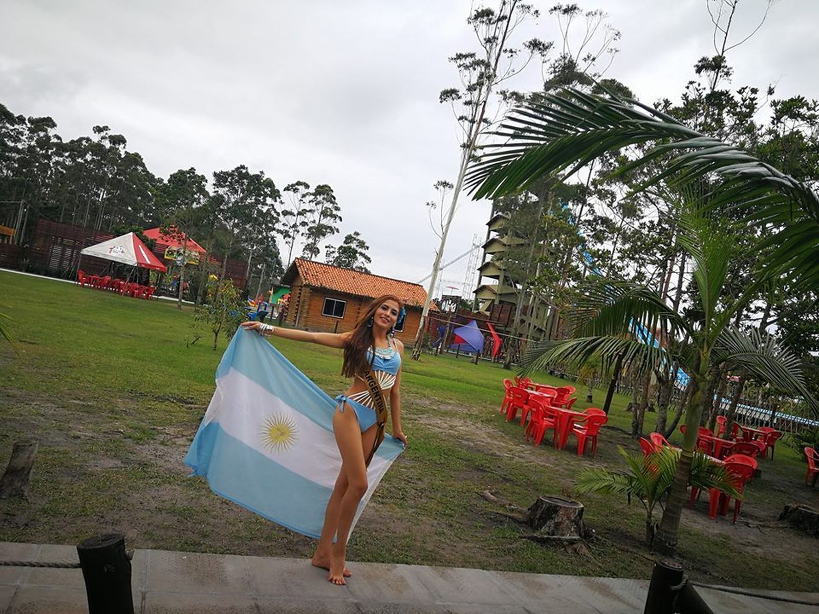 Fotogenia para Aldana Daste en el concurso Miss Teen Pageant en Brasil