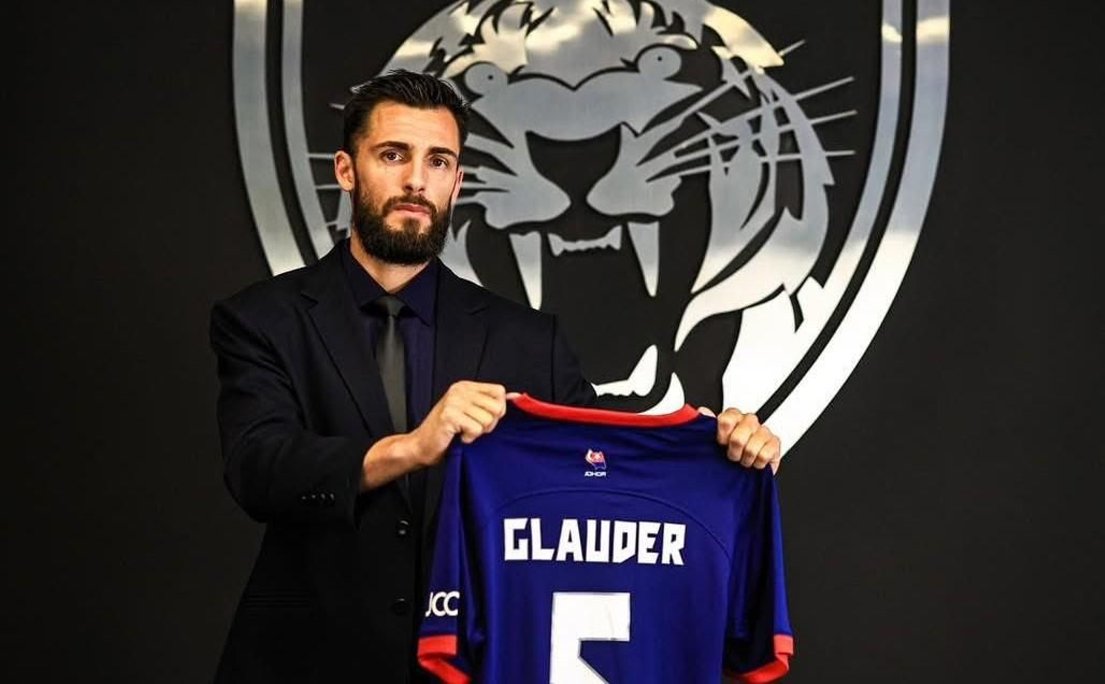 Antonio Cristian Glauder.