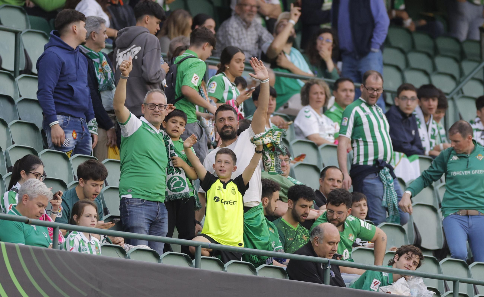 Búscate en las fotos del Betis - Jagiellonia