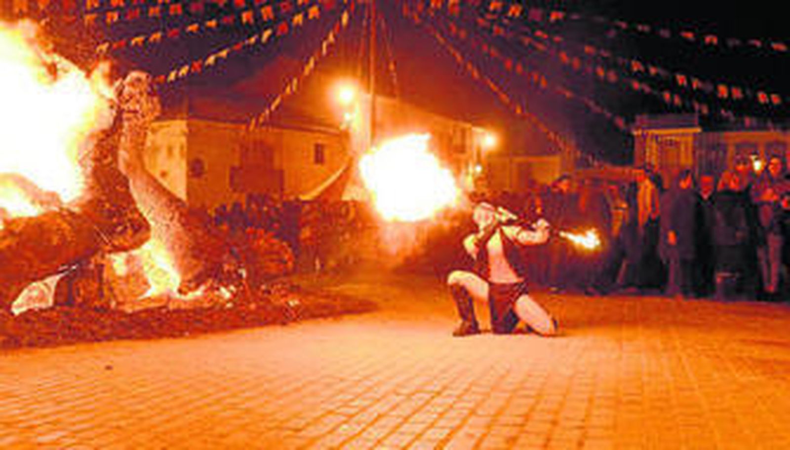 Las fogatas toman los rincones de Andalucía