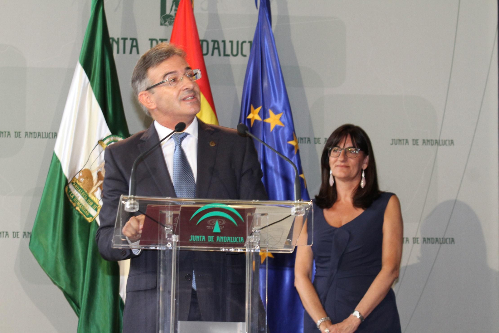 María Antonia Peña toma posesión como rectora de la Universidad de Huelva