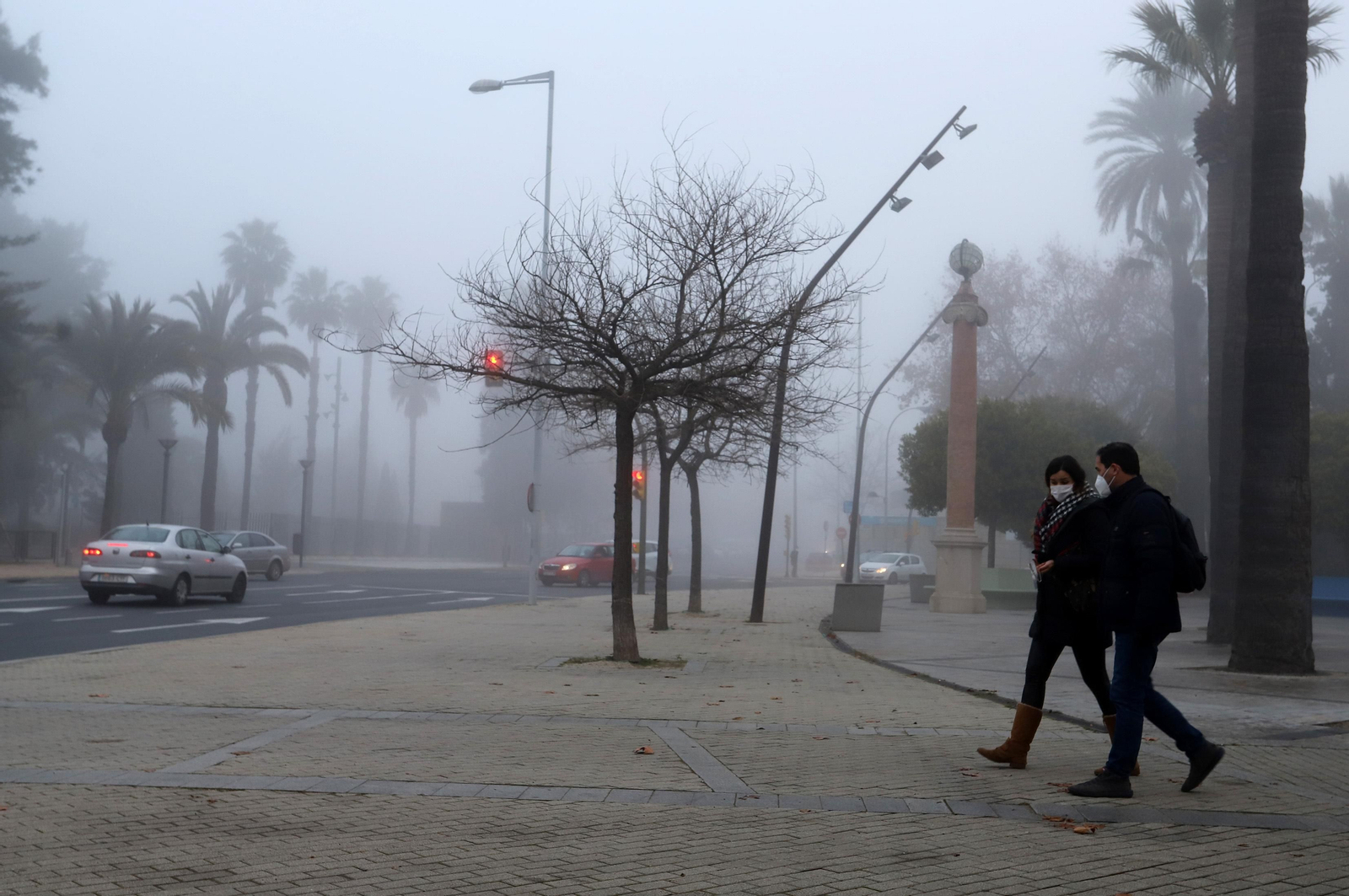 Imágenes de la mañana de niebla en Huelva