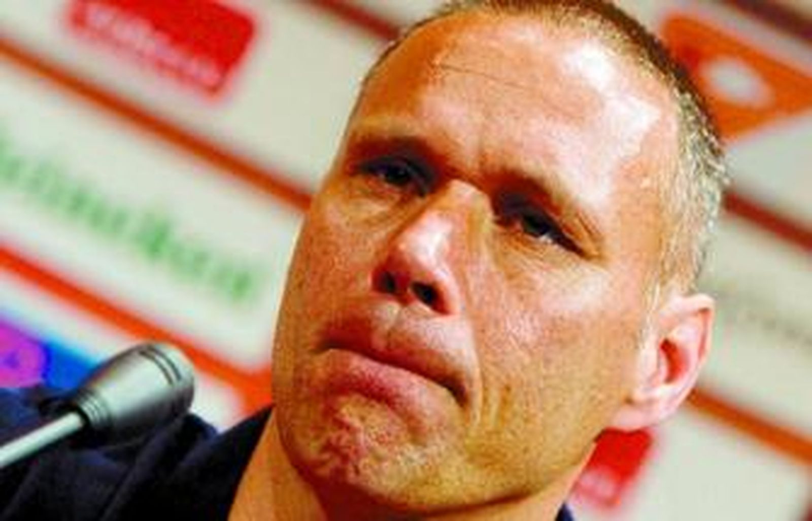 Van Basten, durante su última conferencia de prensa, ofrecida ayer en Lausana.