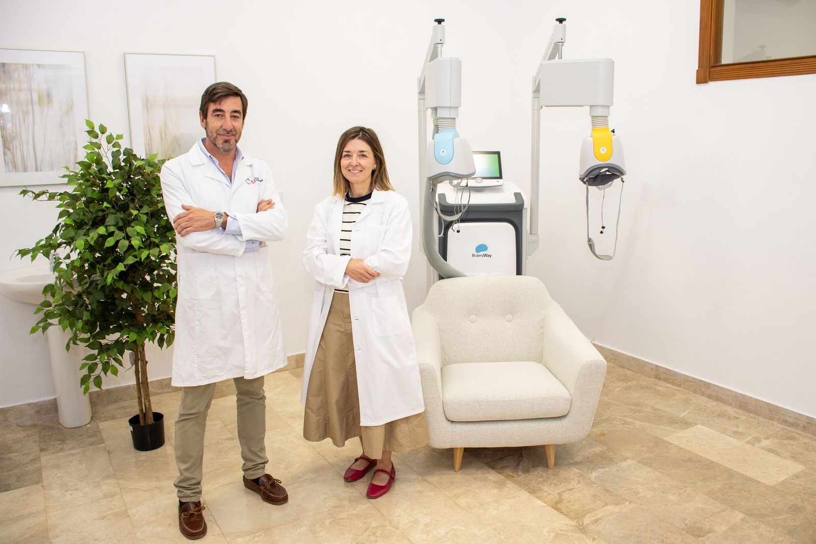 Dr. Trinidad y Dra. Cobos