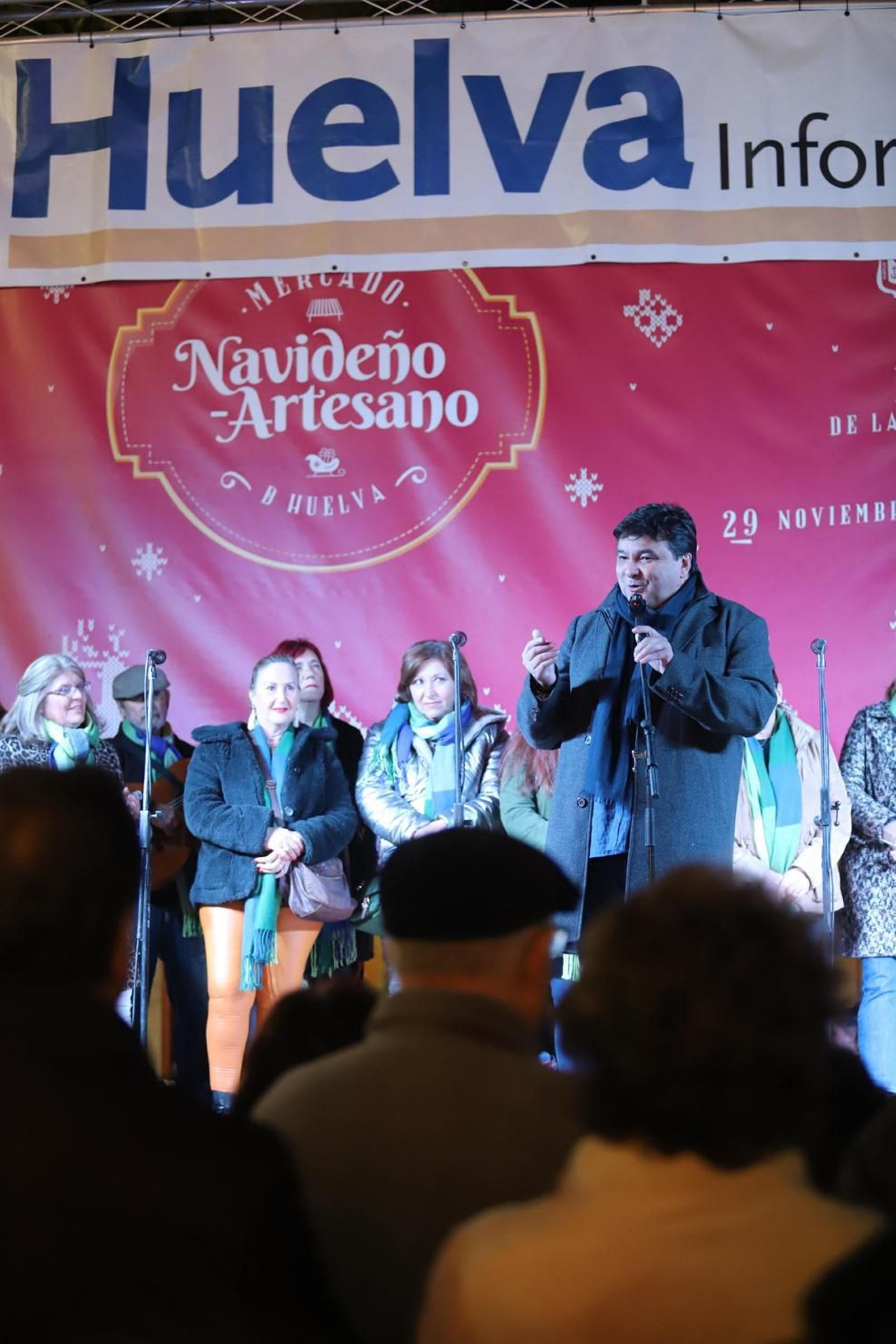Imágenes del Cuentacuentos de Huelva Información con el alcalde Gabriel Cruz