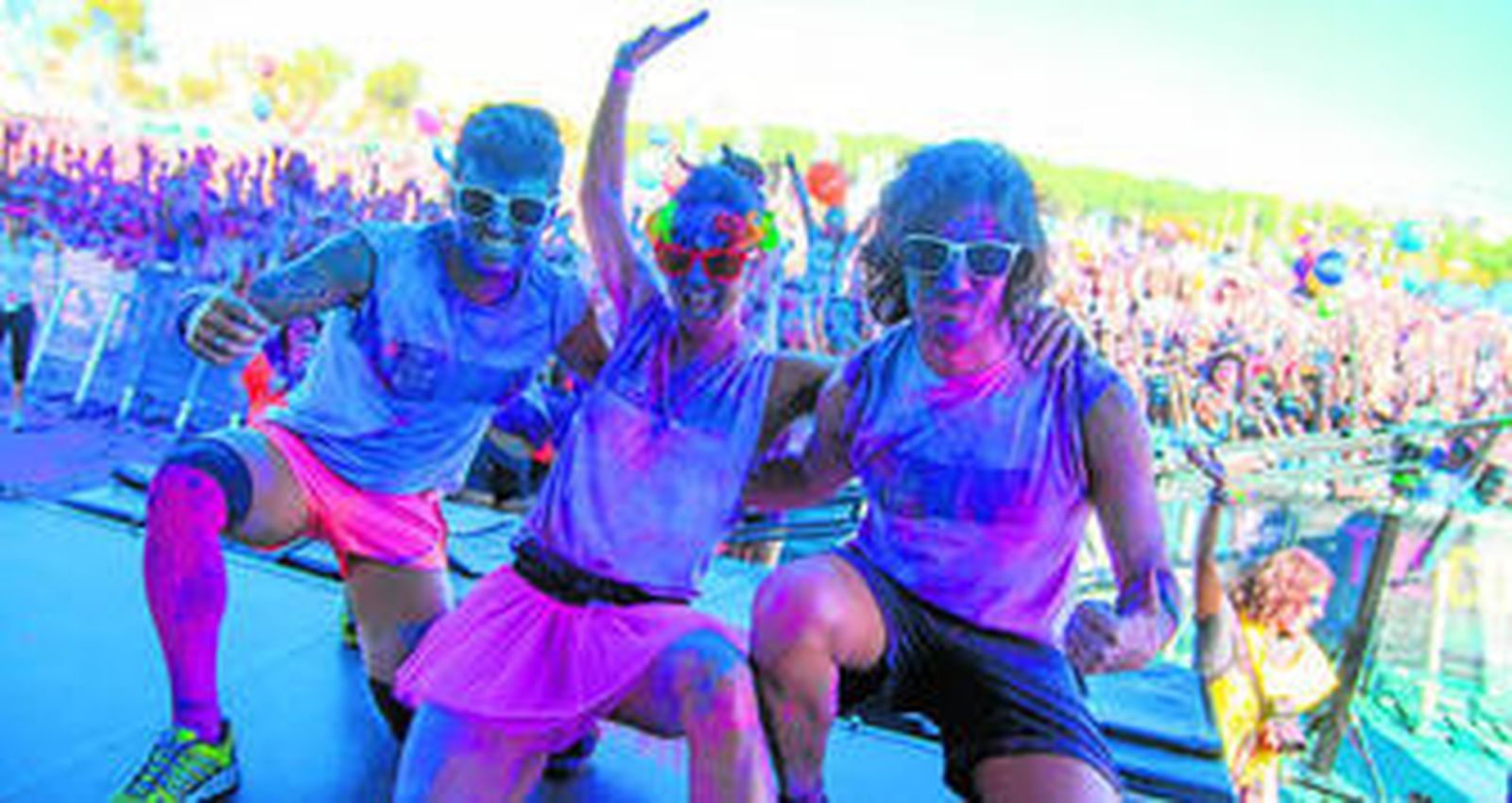 Requisitos. Además de la inscripción, la única condición que tienen que cumplir los participantes de la Color Run es estar en la línea de salida completamente vestidos de blanco y en disposición de recibir una lluvia de polvos de colores.