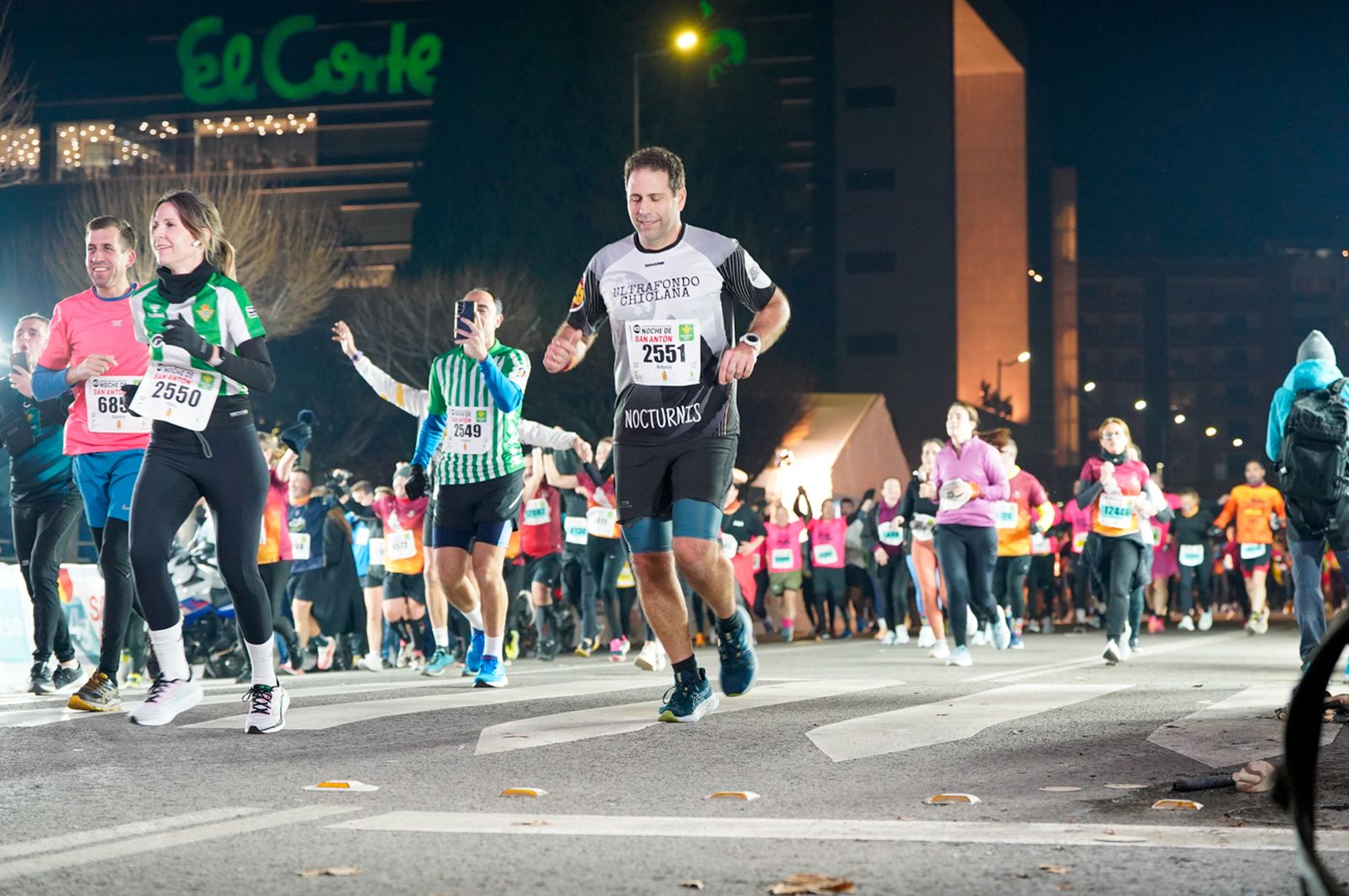 En imágenes: búscate en tu llegada a meta de la Carrera de San Antón 2026 (2)