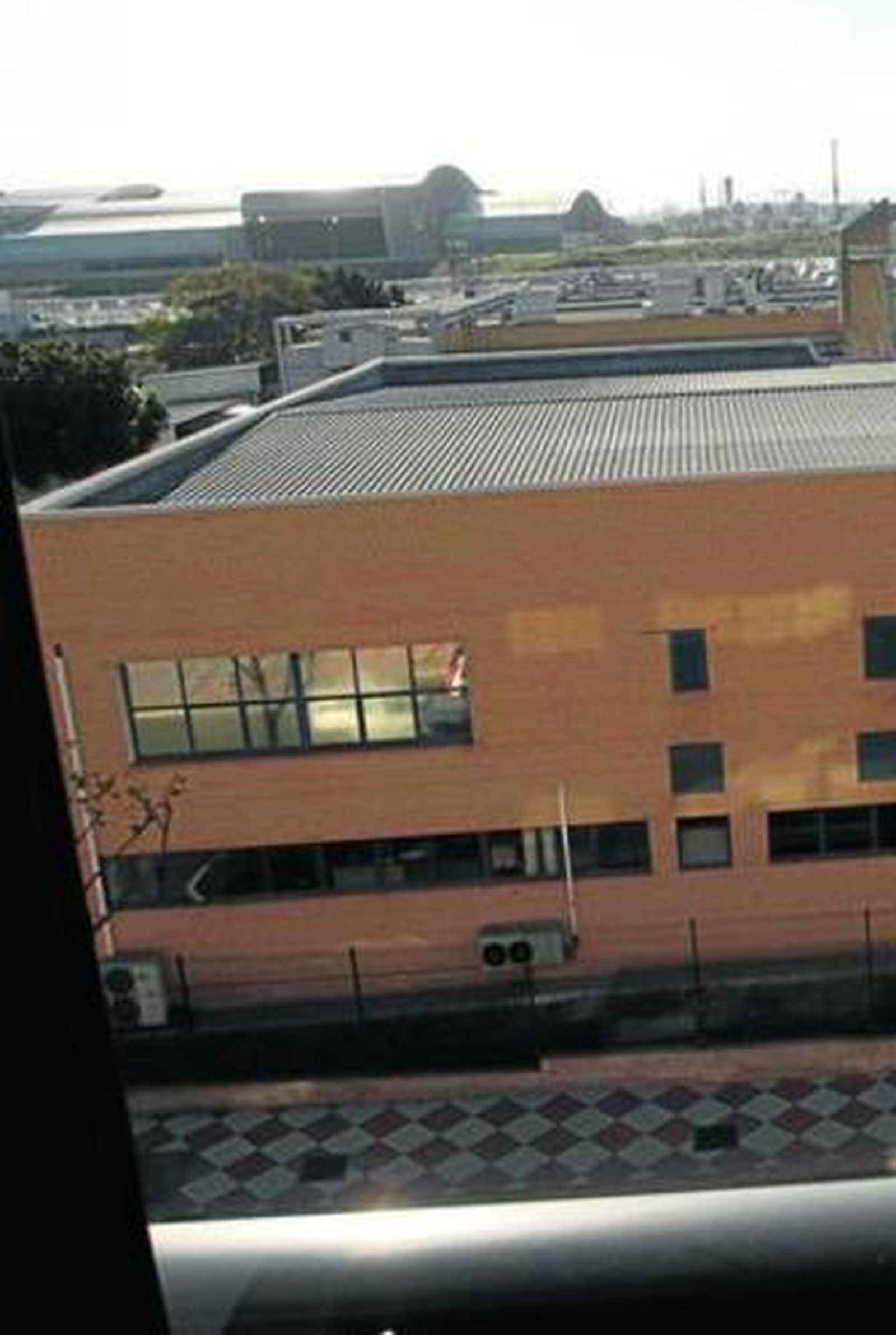 Fábrica de Epcos en la avenida de Ortega y Gasset.