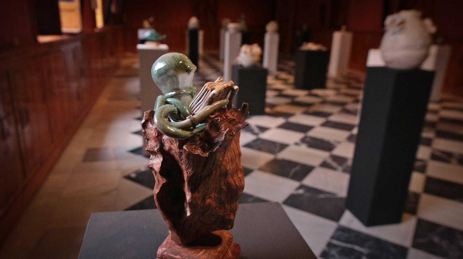 La exposición 'Cerámica Contemporánea' ya puede contemplarse en el Museo Arqueológico