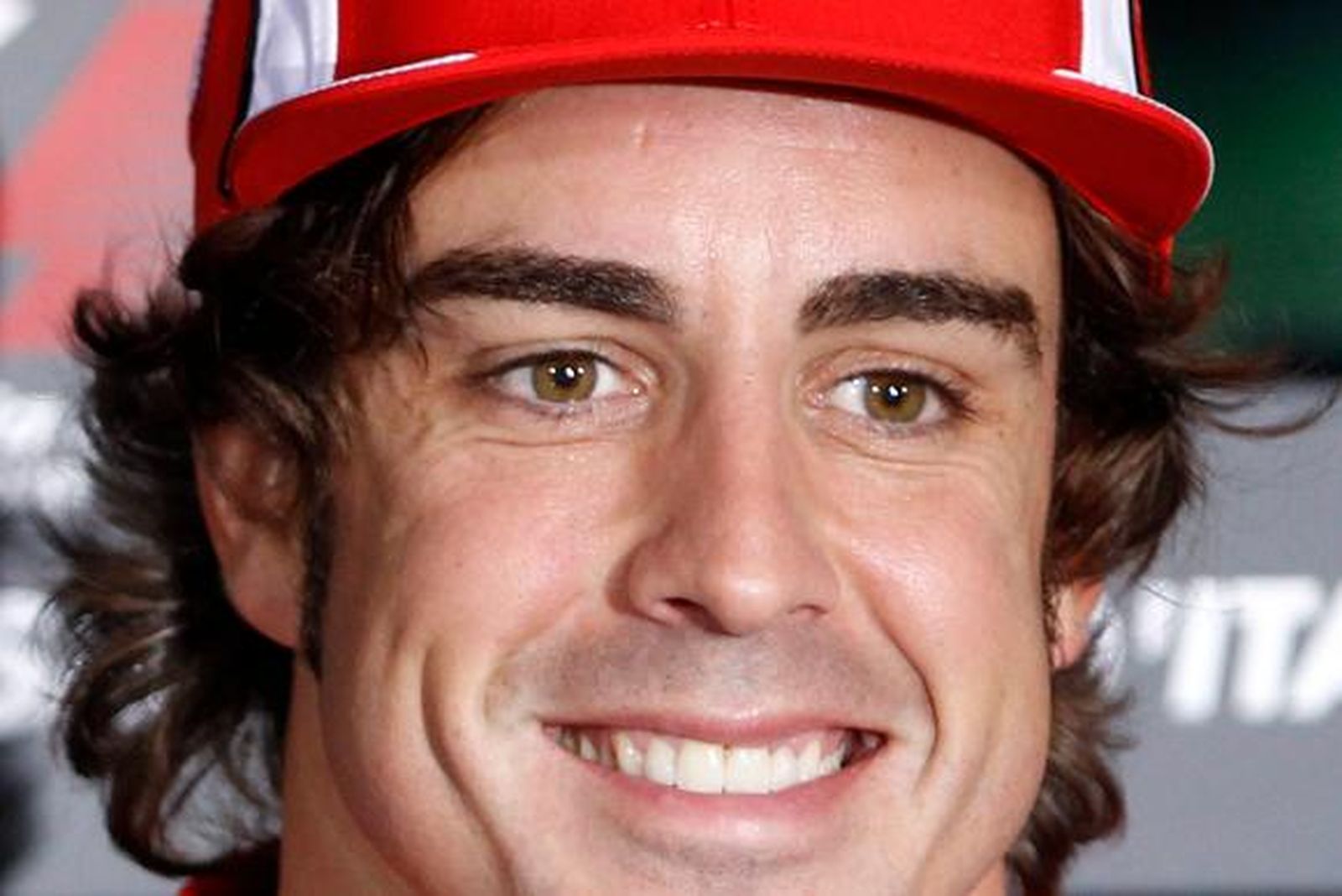 Alonso:"La victoria del año pasado con Ferrari fue más emocionante que la de 2007 con McLaren"