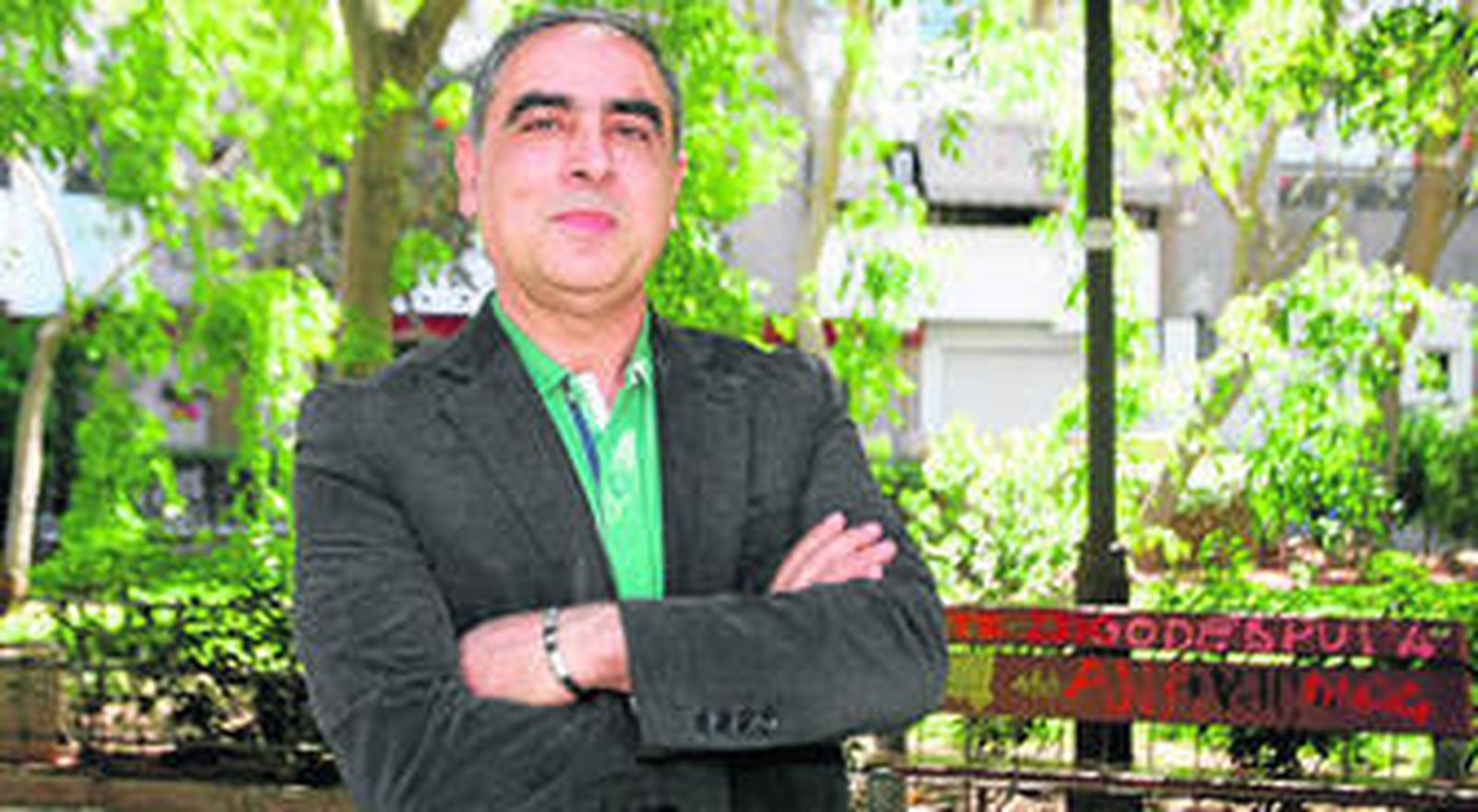 José Martínez Olmos, portavoz del PSOE en materia de sanidad, lidera la propuesta de universalidad que su partido trata de recuperar.