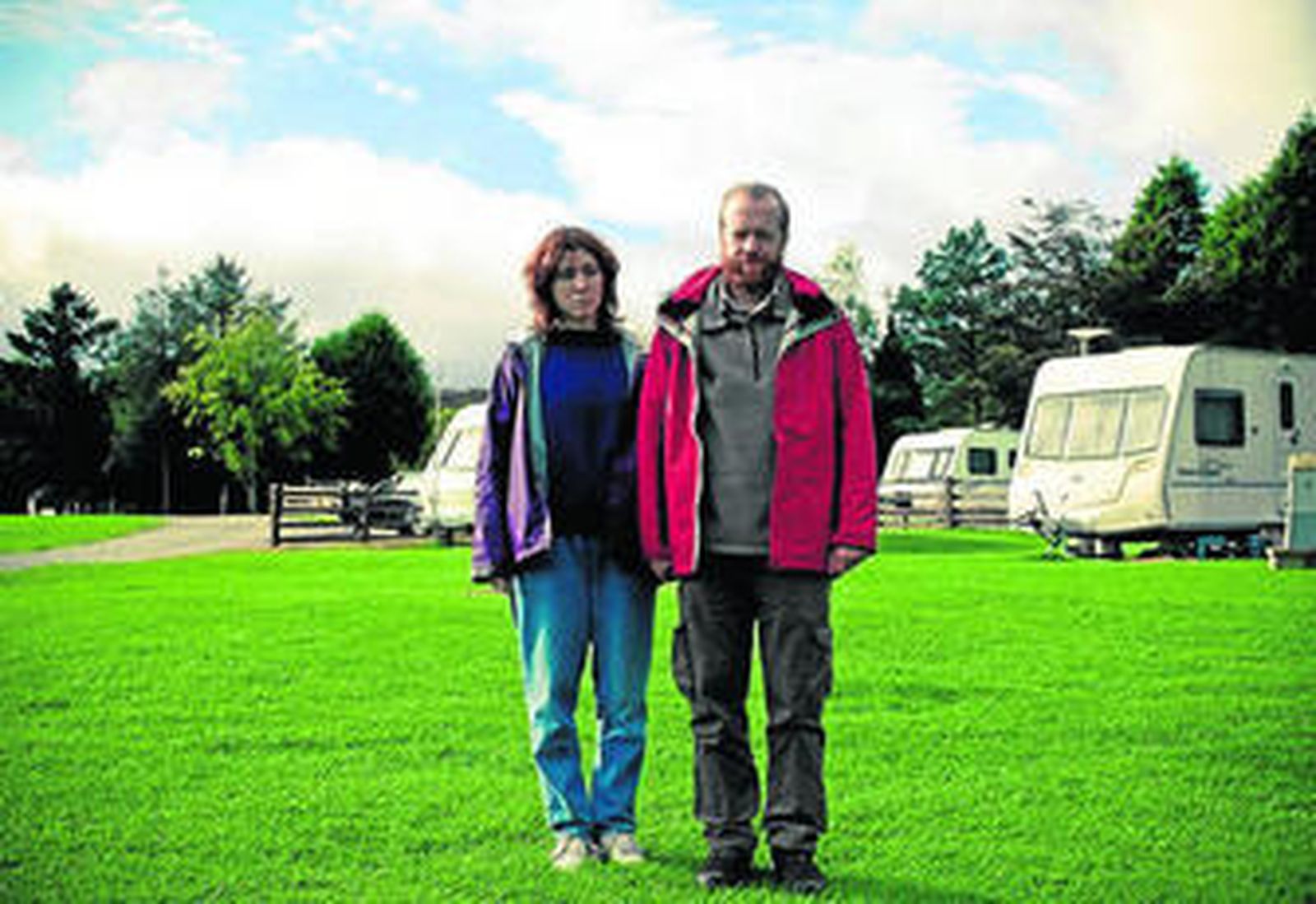 La pareja protagonista emprende un viaje de muerte y sangre por Inglaterra.