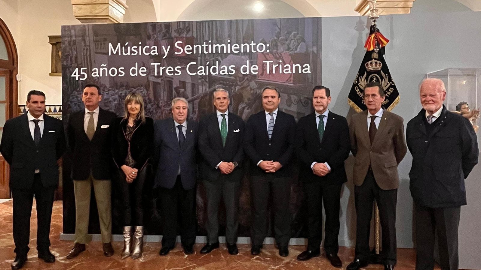 Acto de inauguración de la muestra en el Mercantil