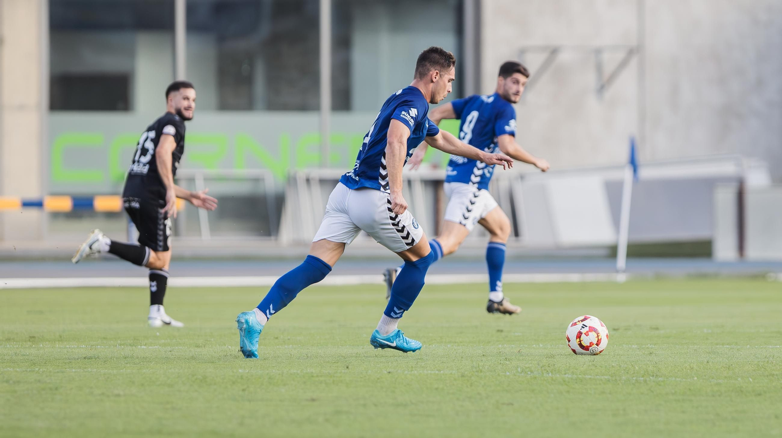 Imágenes del triunfo del Xerez DFC en el 34 Trofeo de la Vendimia